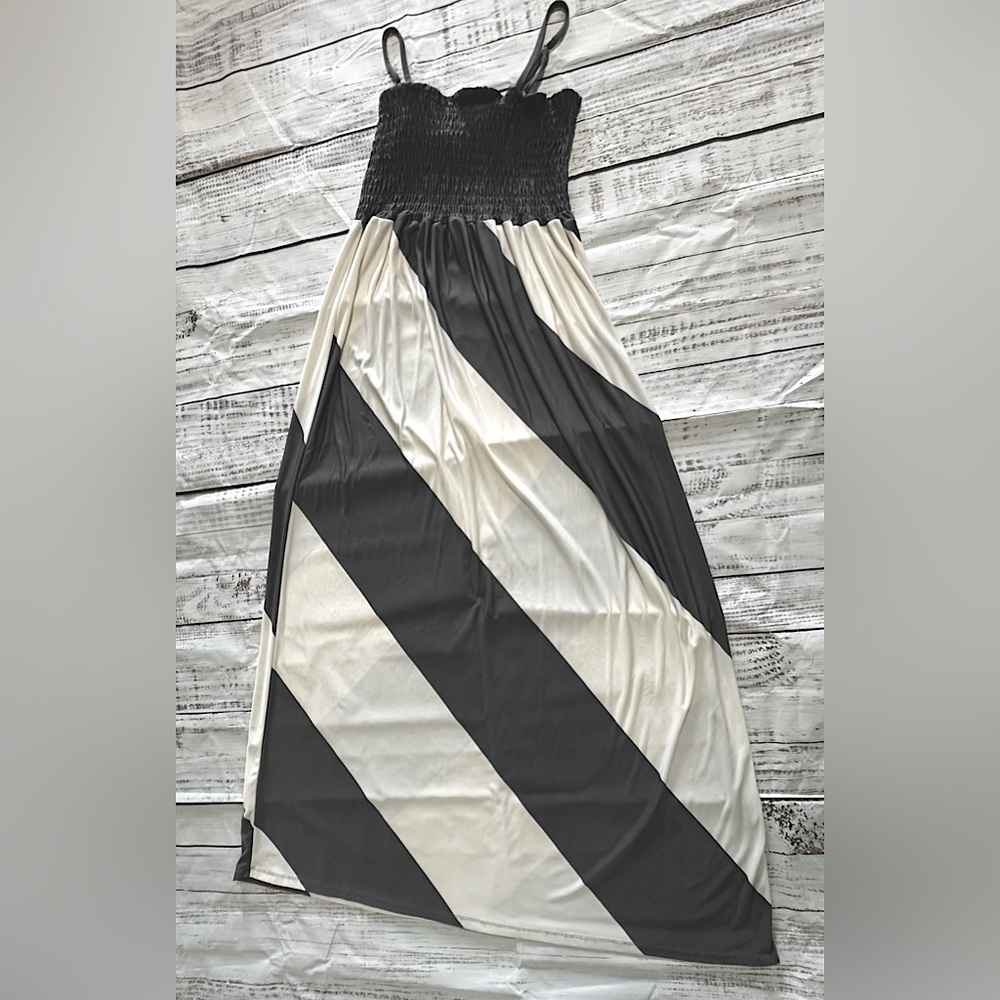 Summer maxi dress grey and white stripe